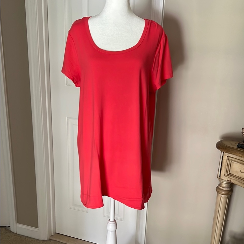 Women's Red Scoop Neck Top